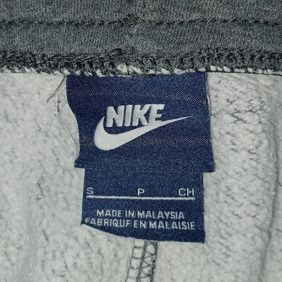 Nike Men’s Gray Joggers Size Small Casual Athletic Comfort Teen Boys Sweatpants - Picture 4 of 9